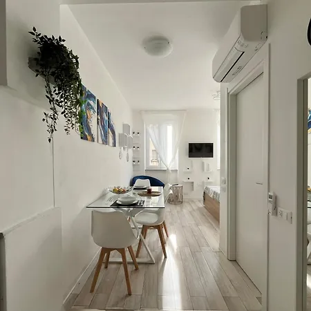 شقة Rn House ترييستي